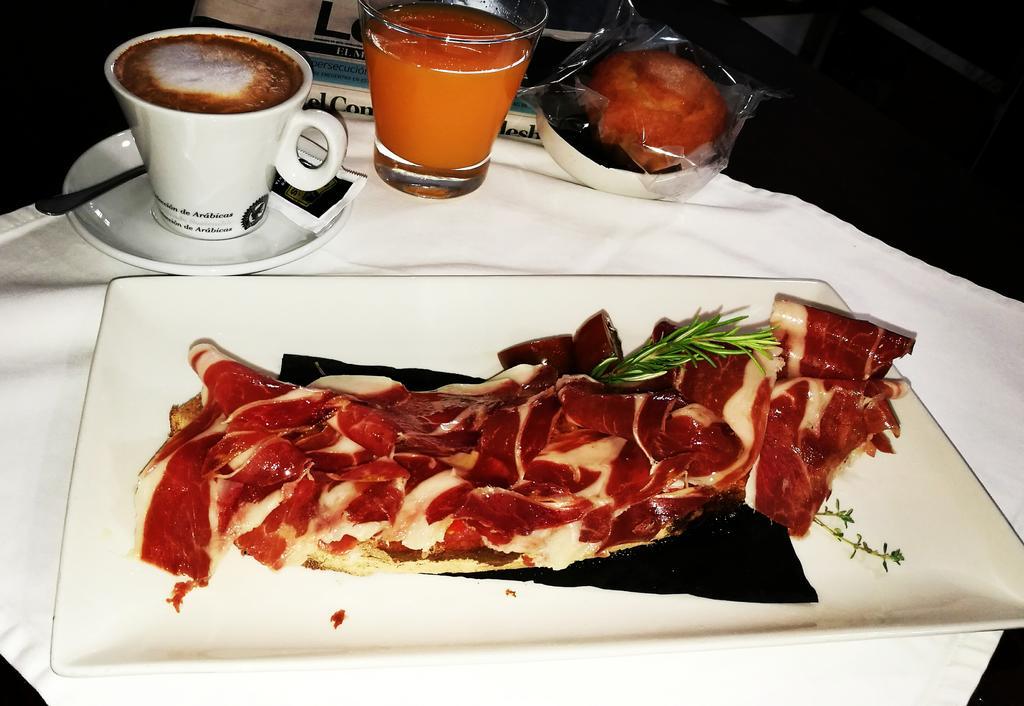 Hotel-Restaurante Casa Blava Альсира Экстерьер фото